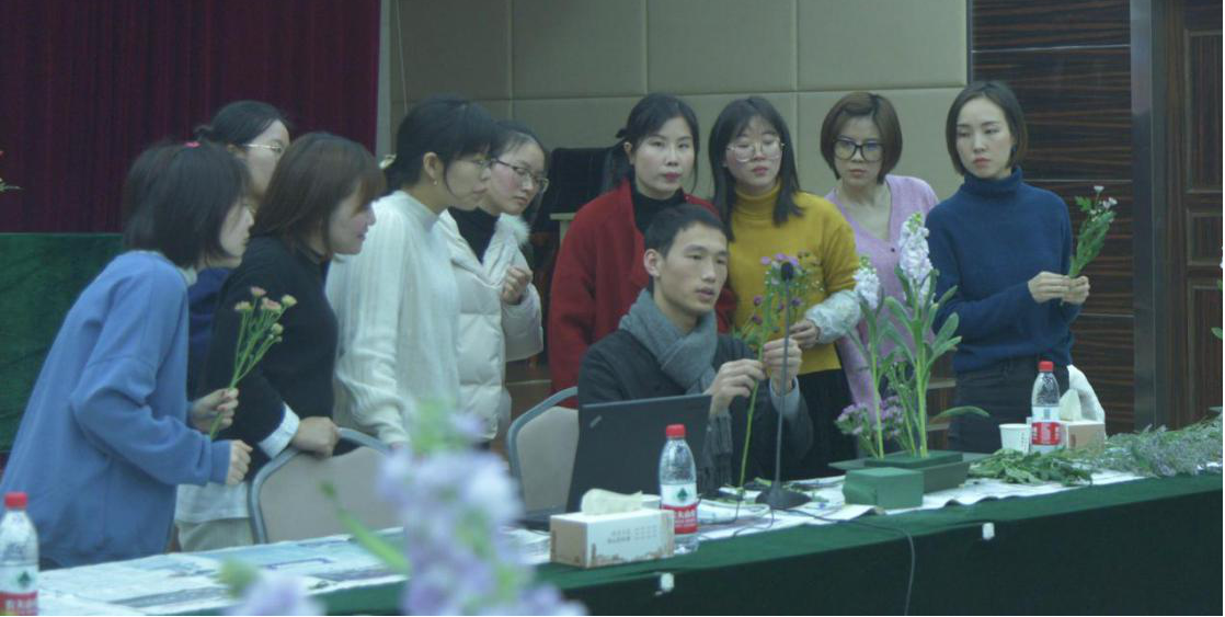 “初春遇見最美的你”三八婦女節(jié)活動火熱展開